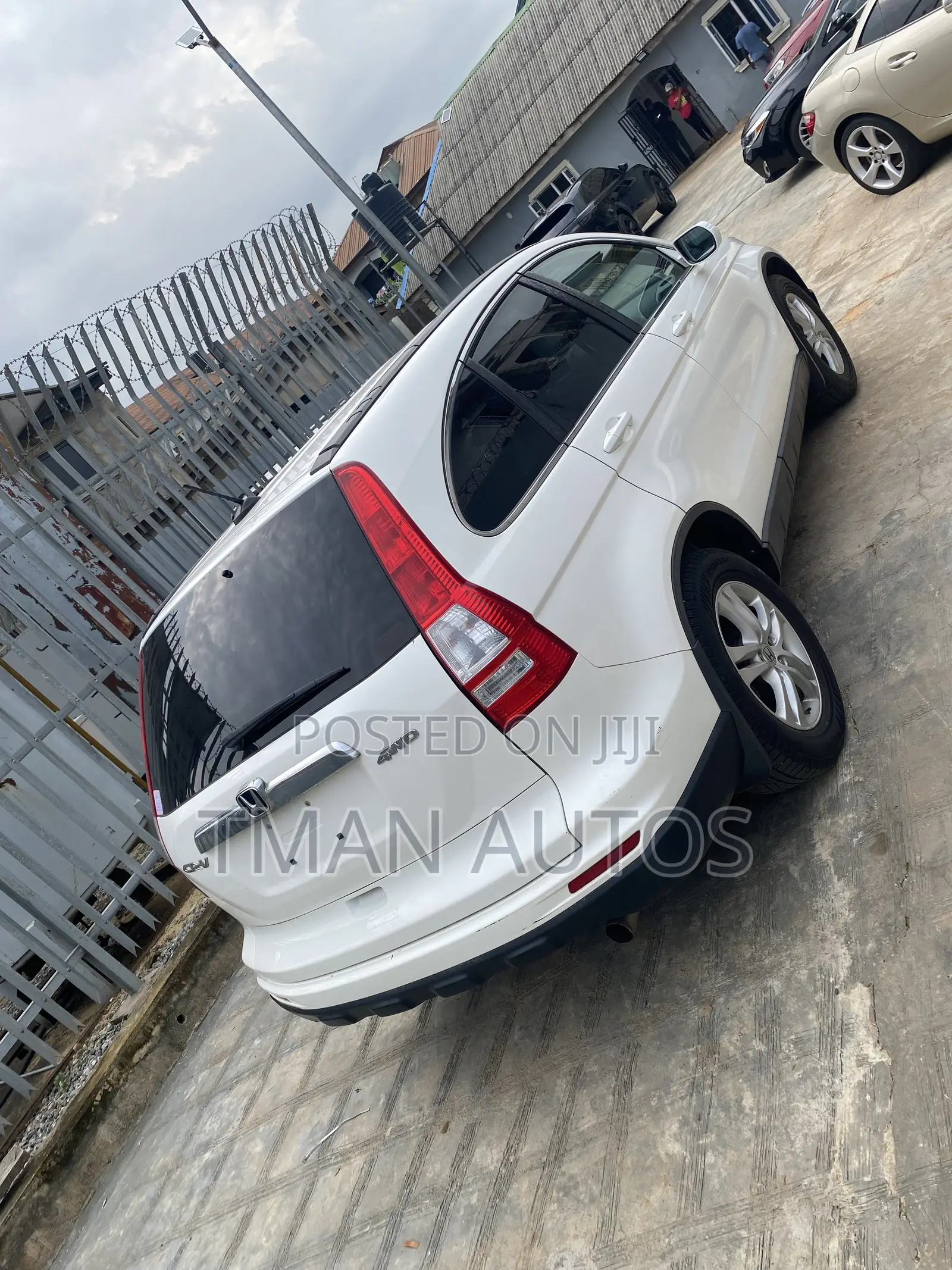 Honda CR-V 2011 White