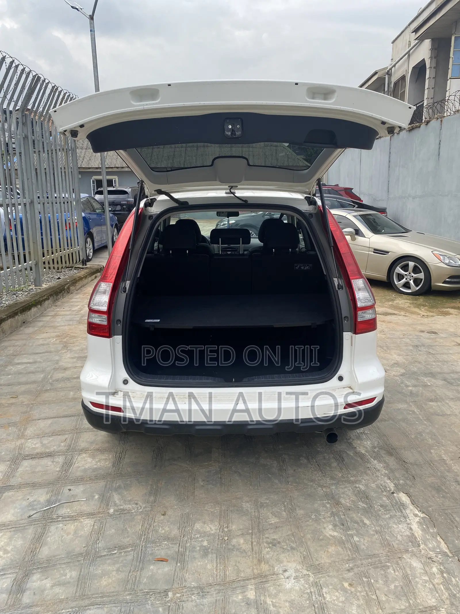 Honda CR-V 2011 White
