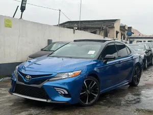 Toyota Camry 2019 Blue