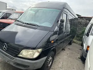 Mercedes-Benz Sprinter 2010 Black