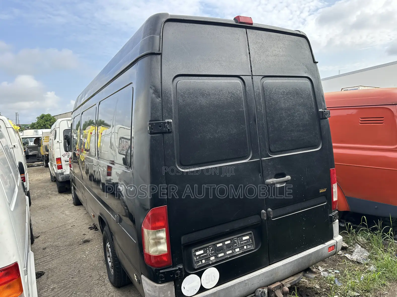 Mercedes-Benz Sprinter 2010 Black