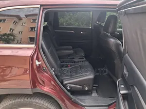 Toyota Highlander Limited 4x4 V6 (3.5L 6cyl 8A) 2017 Red