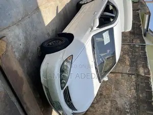 Toyota Camry LE 4dr Sedan (2.4L 4cyl 4A) 2004 White