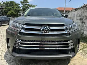 Toyota Highlander Limited 4dr SUV AWD (3.5L 6cyl 6A) 2014 Green