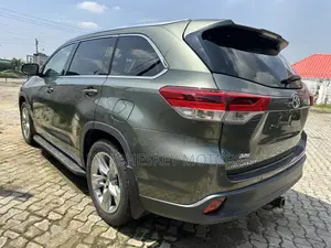 Toyota Highlander Limited 4dr SUV AWD (3.5L 6cyl 6A) 2014 Green
