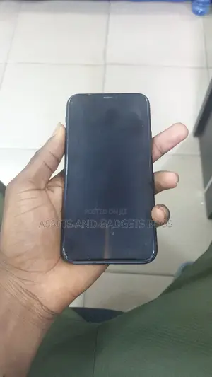 Apple iPhone 11 64 GB Black
