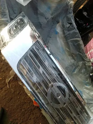 Front Grill Nissan Navara 2016