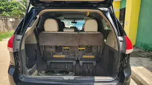 Toyota Sienna LE 7 Passenger 2011 Black