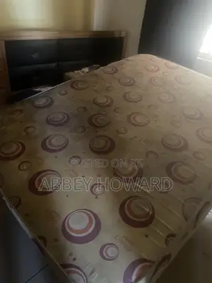 Used 4x6 Mattress (10-Inch) – Great Condition!