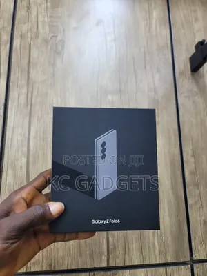New Samsung Galaxy Fold 512 GB Silver