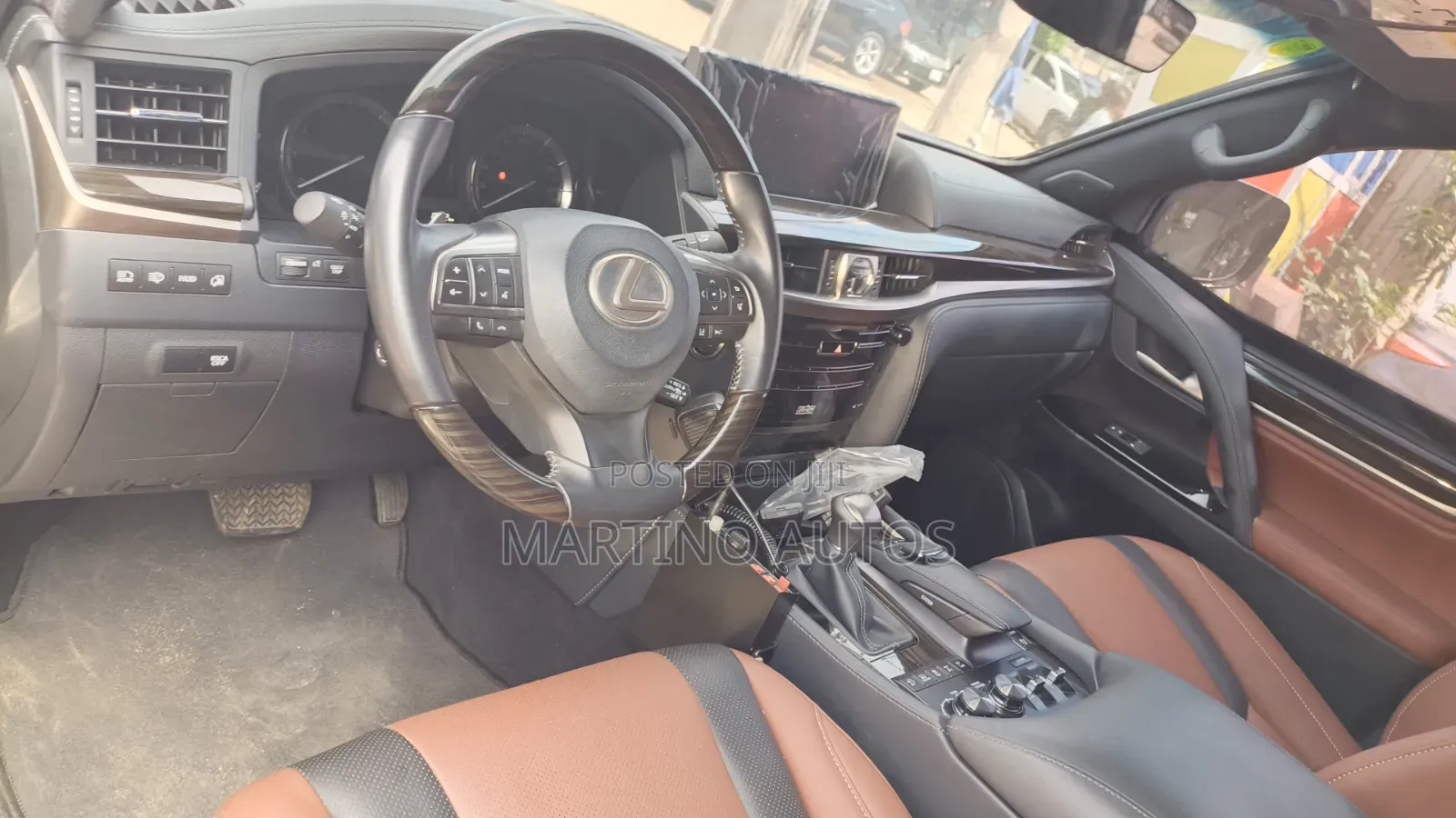 Lexus LX 2021 Black