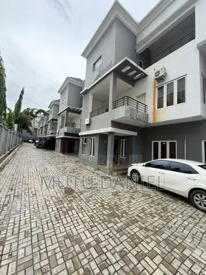 4bdrm Townhouse / Terrace in Guzape District for rent