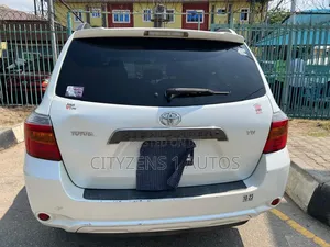 Toyota Highlander Sport 2008 White