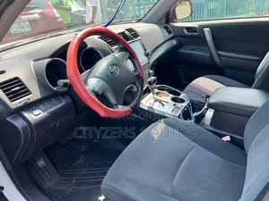 Toyota Highlander Sport 2008 White