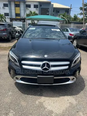 Mercedes-Benz GLA 250 2016 Black