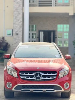 Mercedes-Benz GLA 250 2018 Red
