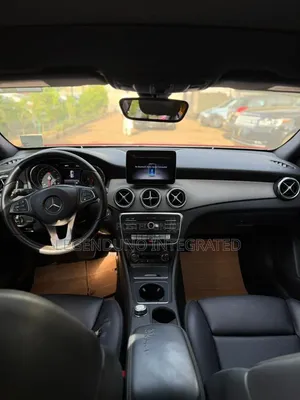 Mercedes-Benz GLA 250 2018 Red