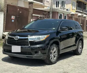 Toyota Highlander LE 4dr SUV (3.5L 6cyl 6A) 2014 Black