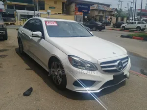 Mercedes-Benz E350 Base 4Matic Sedan AWD (3.5L 6cyl 7A) 2015 White