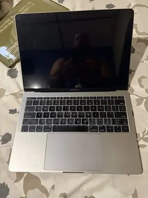 Laptop Apple MacBook Pro 2017 8GB Intel Core i5 SSD 256GB