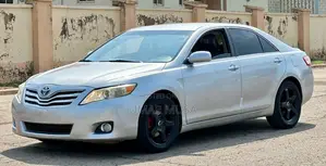 Toyota Camry 2011 Silver