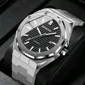 Man of Valour Awesome Men's Wristwatch