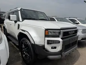 Toyota Land Cruiser Prado 2025 White