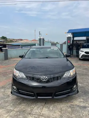 Toyota Camry SE 4dr Sedan (2.5L 4cyl 6A) 2013 Black