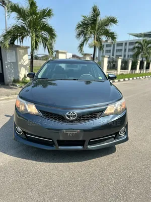Toyota Camry SE 4dr Sedan (2.5L 4cyl 6A) 2012 Black