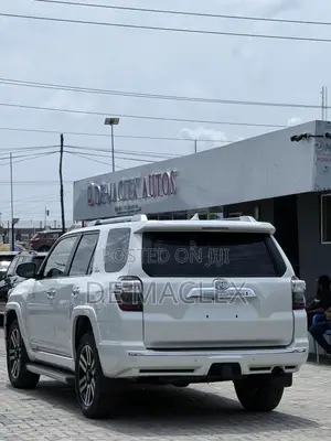Toyota 4-Runner Limited 4WD 2023 White