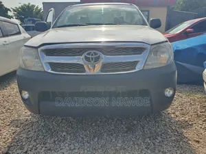 Toyota Hilux 2008 Gray