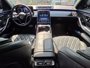 Mercedes-Benz S-Class 2022 Black
