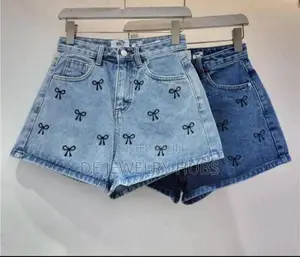 Short Classic Jeans
