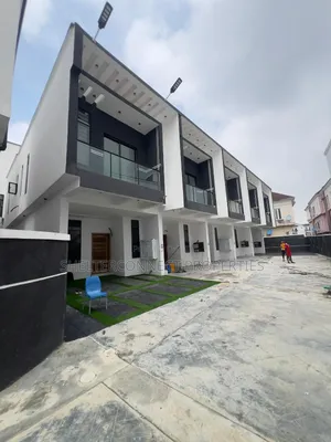 3bdrm Townhouse / Terrace in Chevron for rent