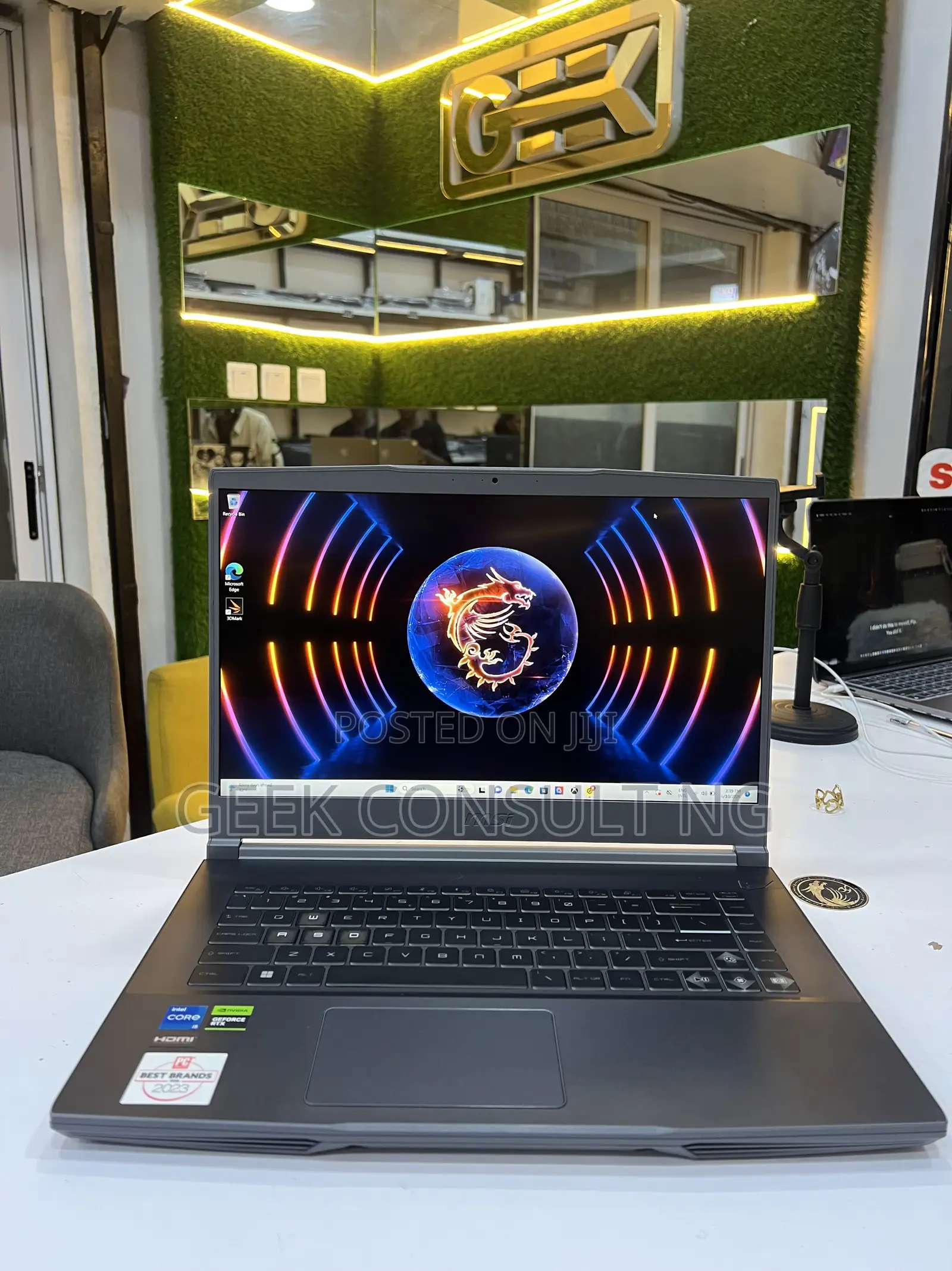 Laptop MSI GF65 Thin 10UE 16GB Intel Core i5 SSD 512GB