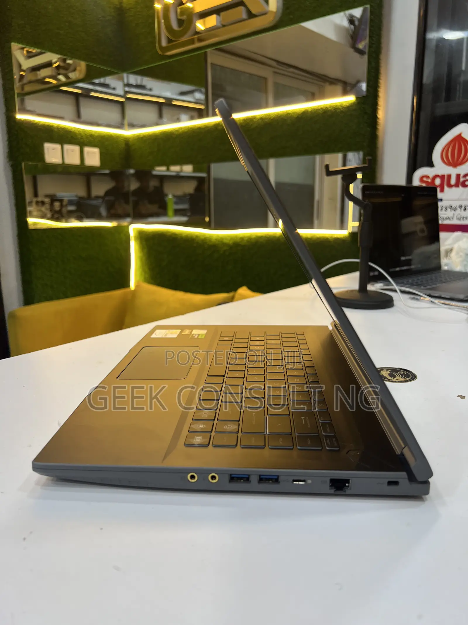 Laptop MSI GF65 Thin 10UE 16GB Intel Core i5 SSD 512GB