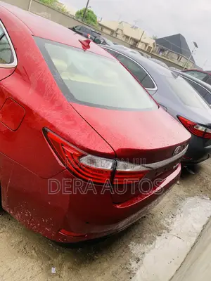 Lexus ES 2014 Red