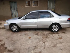 Honda Accord 2001 Silver