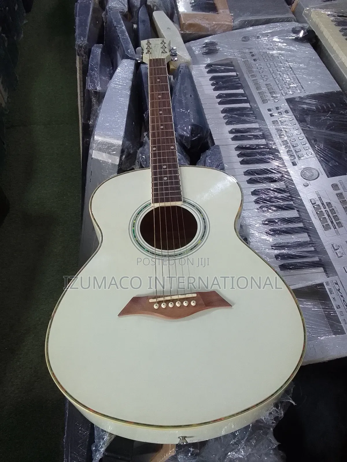 Dame Acoustic Guitar – Neatly Used