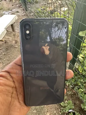 Apple iPhone X 64 GB Gray