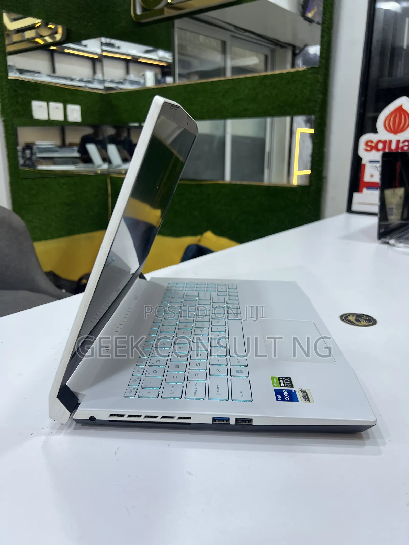 Laptop MSI MSI Sword 15 16GB Intel Core i7 SSD 1T