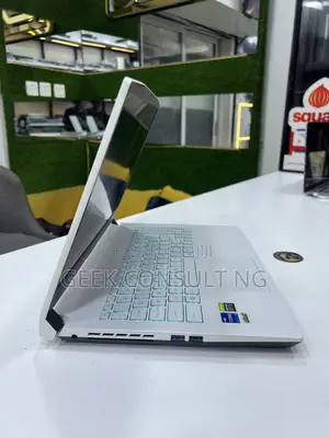 Laptop MSI MSI Sword 15 16GB Intel Core i7 SSD 1T