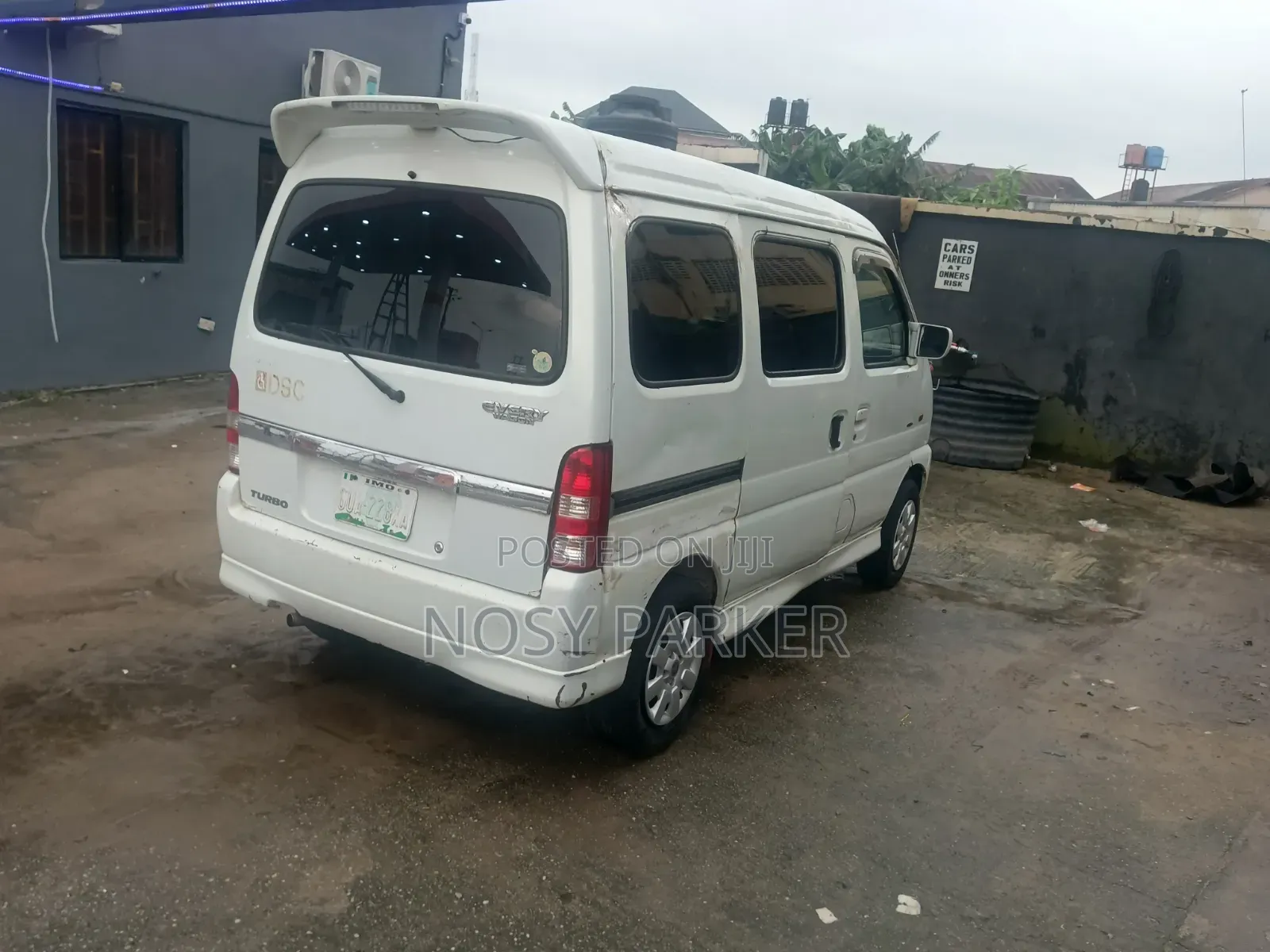 Suzuki Every 2010 White