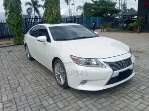 Lexus ES 2013 White