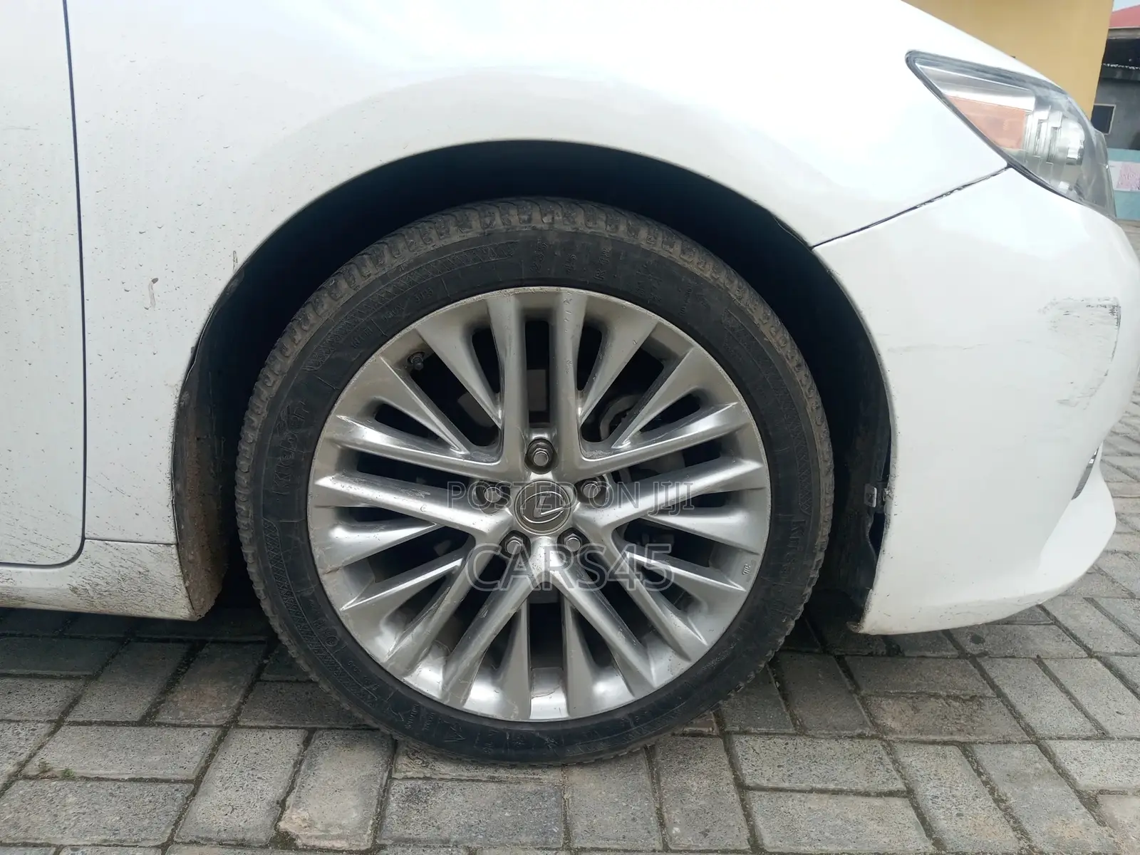 Lexus ES 2013 White