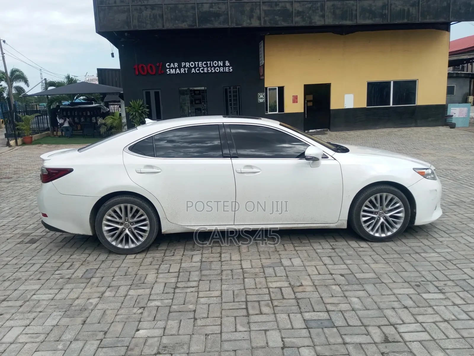 Lexus ES 2013 White