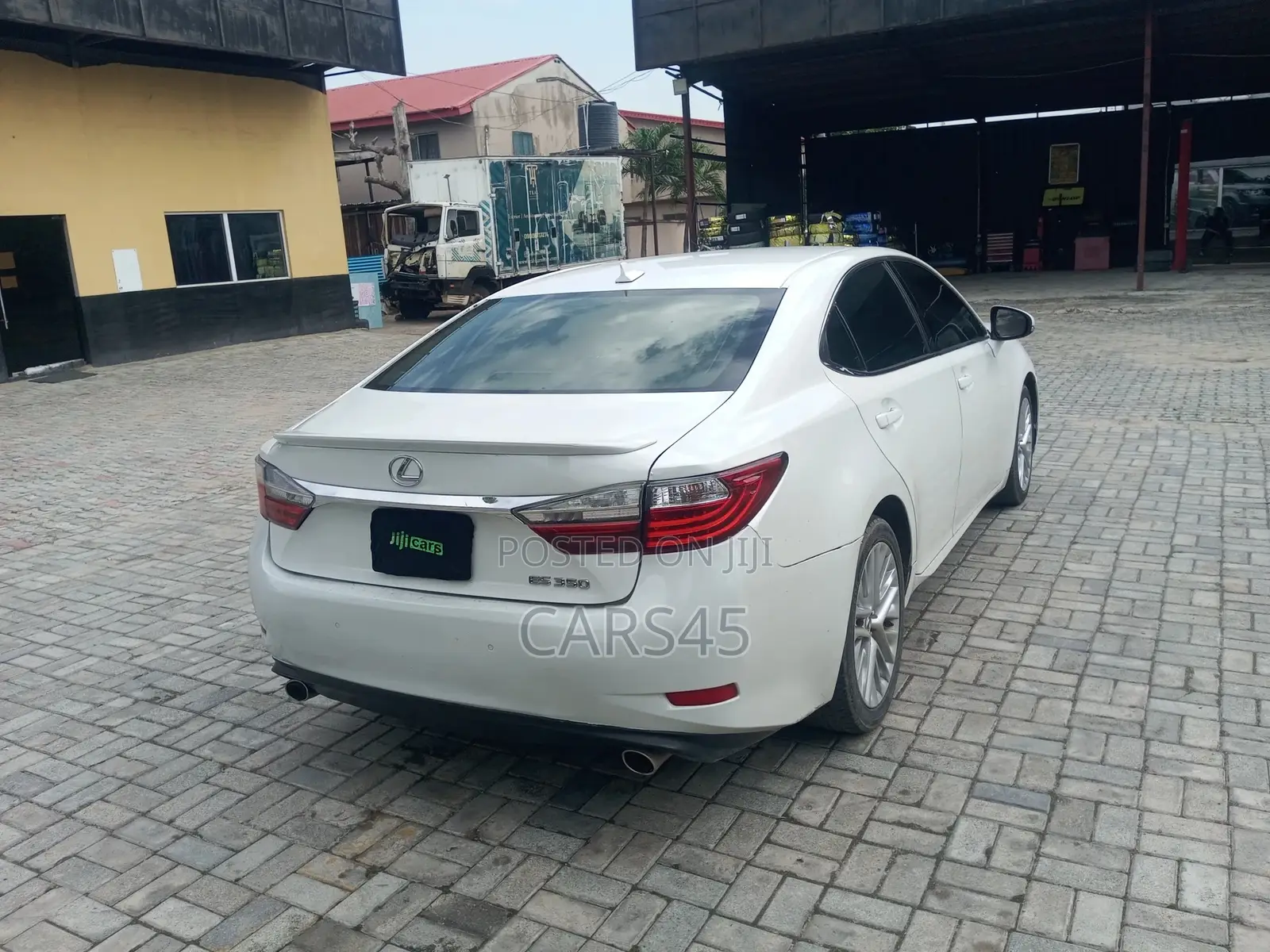 Lexus ES 2013 White