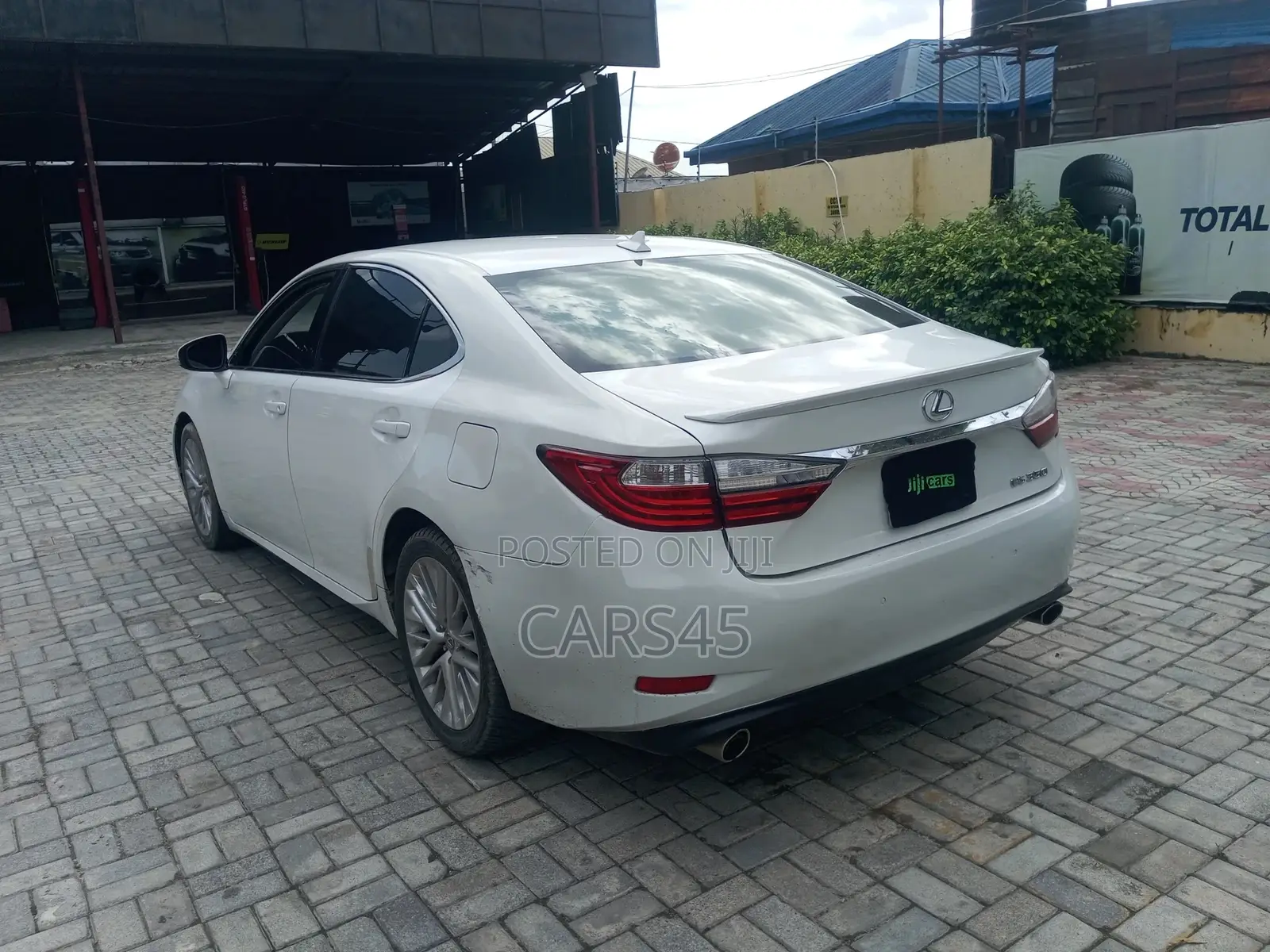 Lexus ES 2013 White