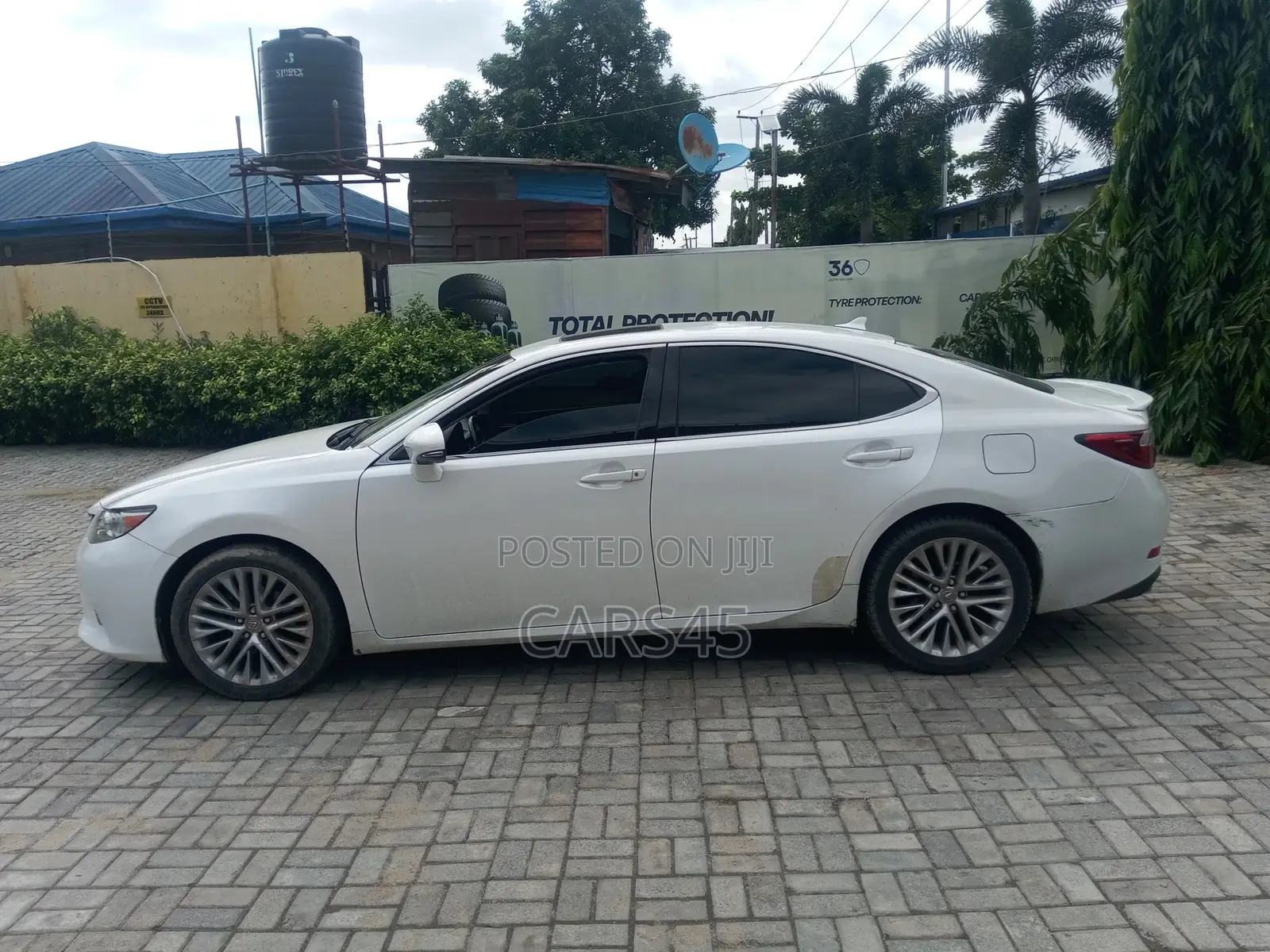 Lexus ES 2013 White