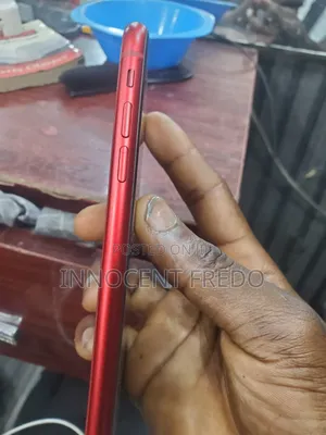 Apple iPhone XR 64 GB Red